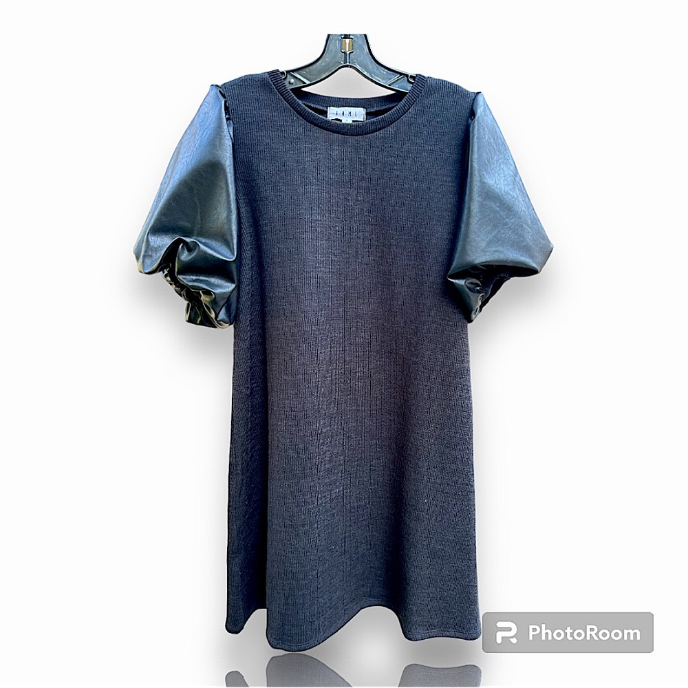 Women's black sweater dress with faux leather sleeves sz medium 8/10